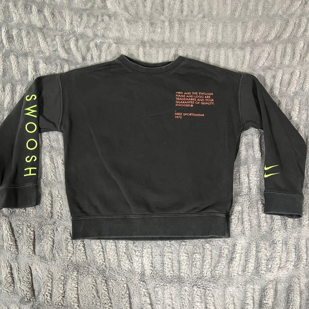 Kids Nike Sportswear Black Crewneck Sweatshirt‎ Swoosh Logo Size S